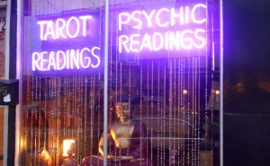 Psychic Readings Vs. Tarot Card Readings - Which Is Best For You